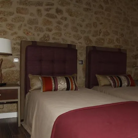 Casas Do Regato *