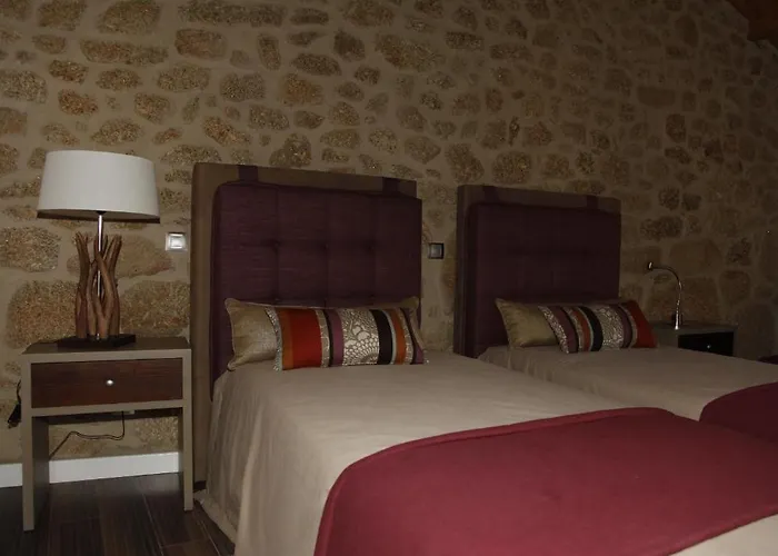 Casas Do Regato *